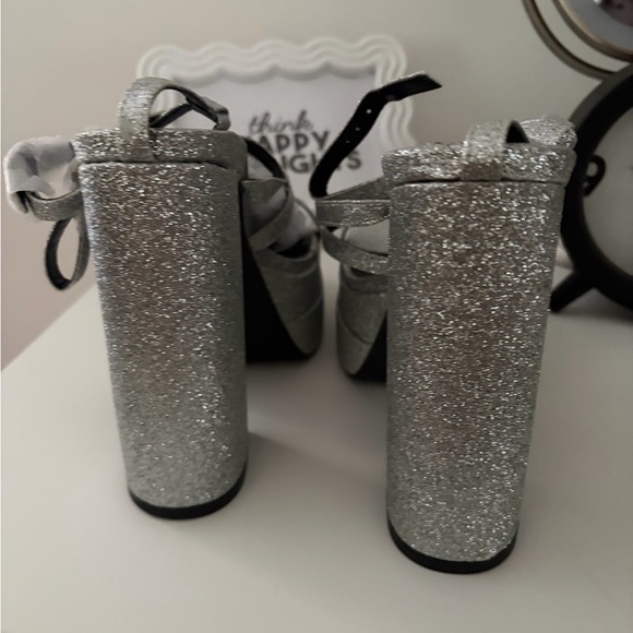 Brand New Nasty Gal Silver Platform Heels SZ 10 - Picture 8 of 9
